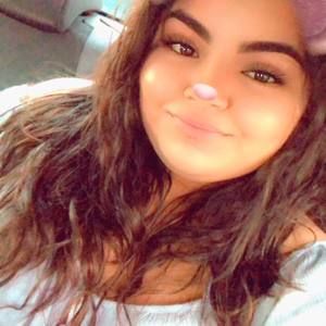 Meet your Posher, Monique